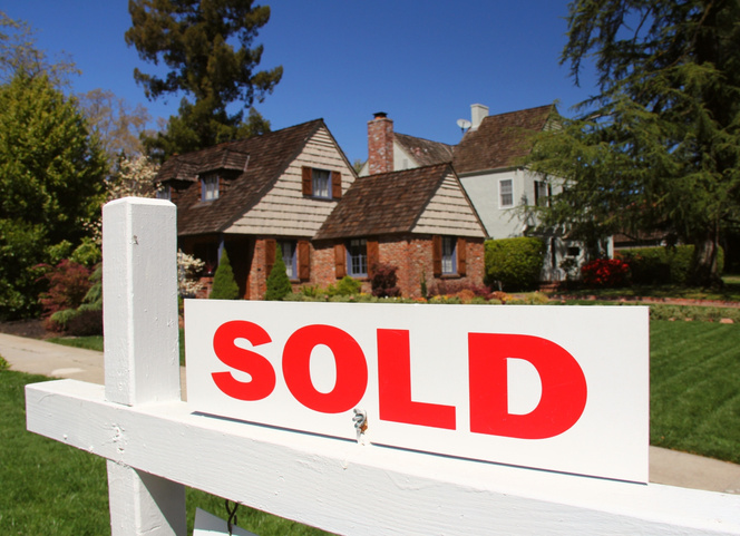 Sold California real estate sign and house home